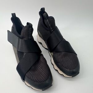 SOREL Womens sz 9 Black Strap Kinetic Running Shoes Sneaker NL2909